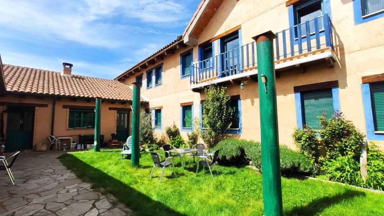 Albergue De Peregrinos Casa Flor Murias de Rechivaldo Dış mekan fotoğraf